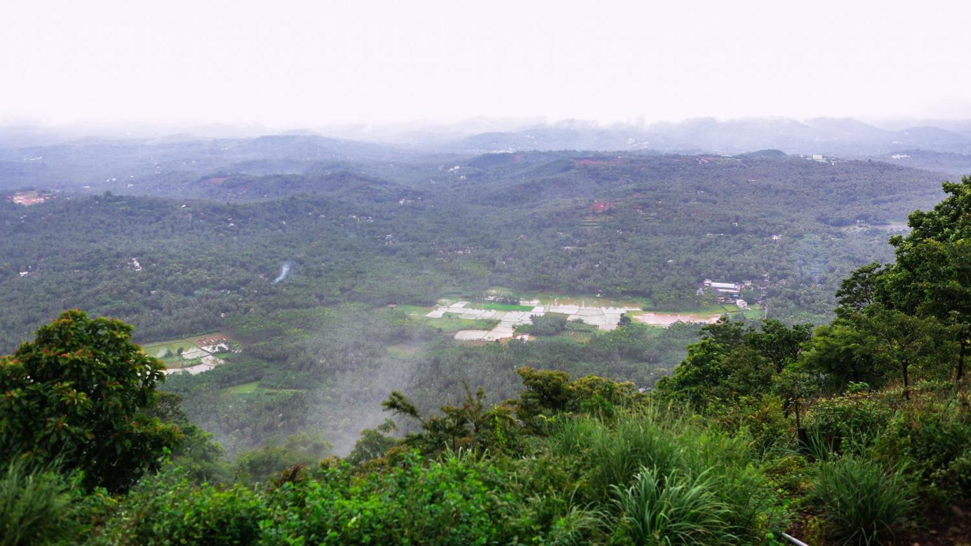 Misty Green Hills Parks & Resorts Kondotty Exterior photo